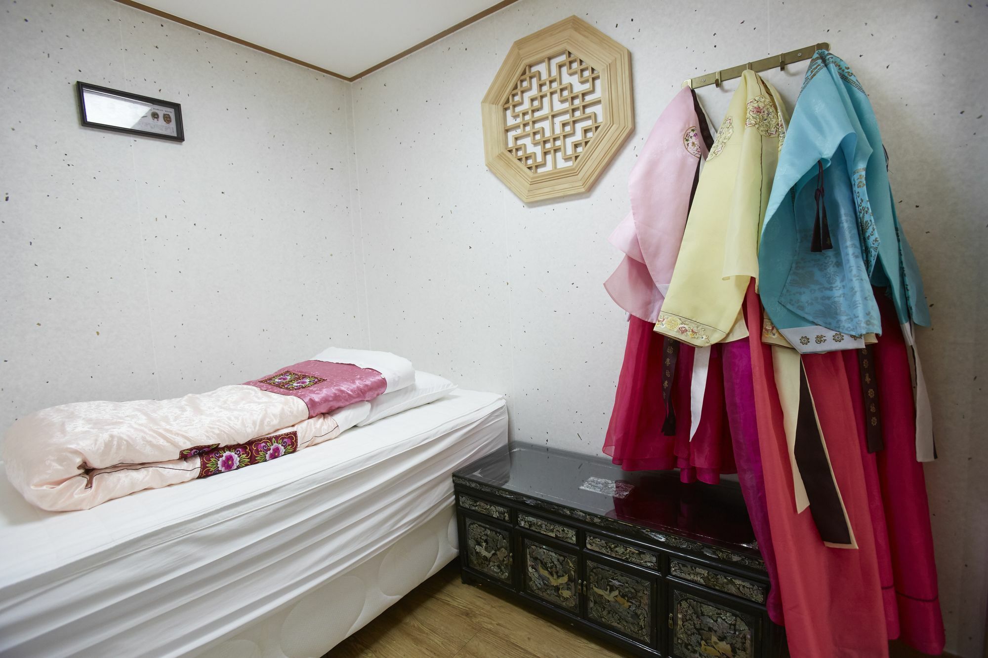 Hotel Go Woon Dang Hanok